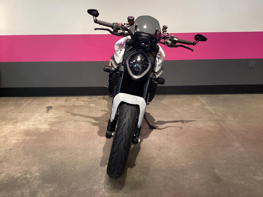 2024 Ducati Monster Plus