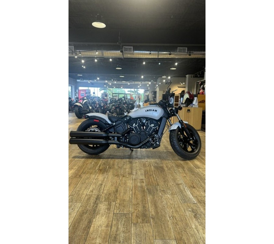 2024 Indian Scout Bobber Sixty ABS Ghost White Metallic