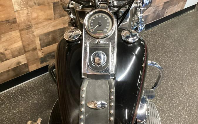 2002 Harley-Davidson® Heritage Softail® Classic Black