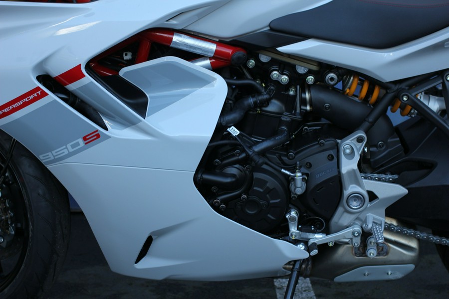 2024 Ducati SuperSport S