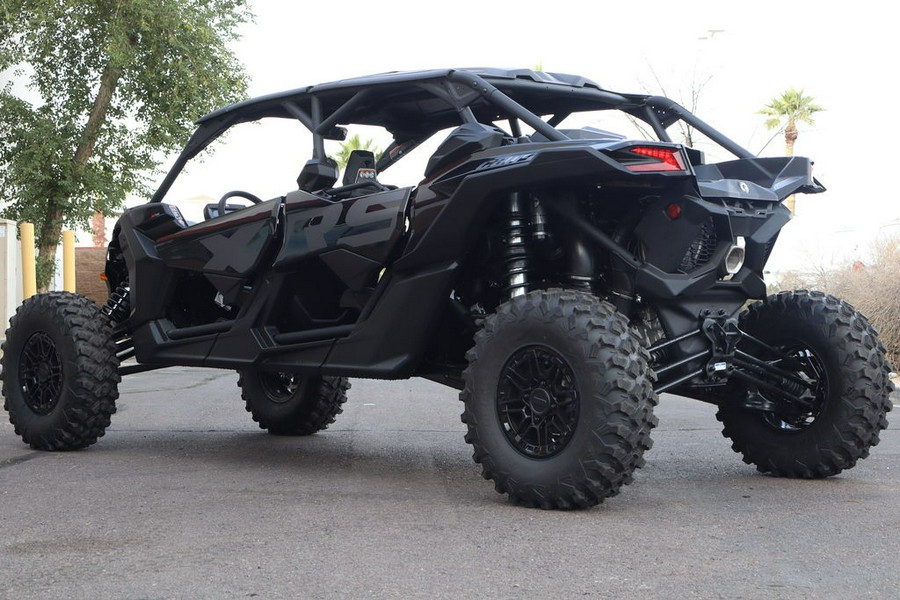 2026 Can-Am® Maverick X3 Max X RS Turbo RR Triple Black_7.6 in.
