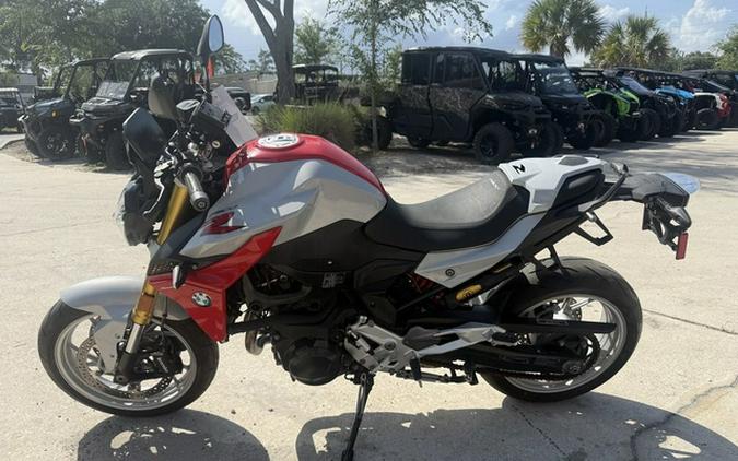 2021 BMW F 900 R Hockenheim Silver Metallic / Racing Red