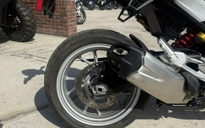 2021 BMW F 900 R Hockenheim Silver Metallic / Racing Red