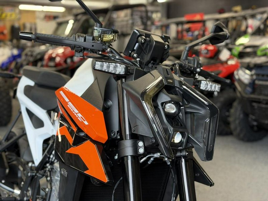 2027 KTM 990 Duke