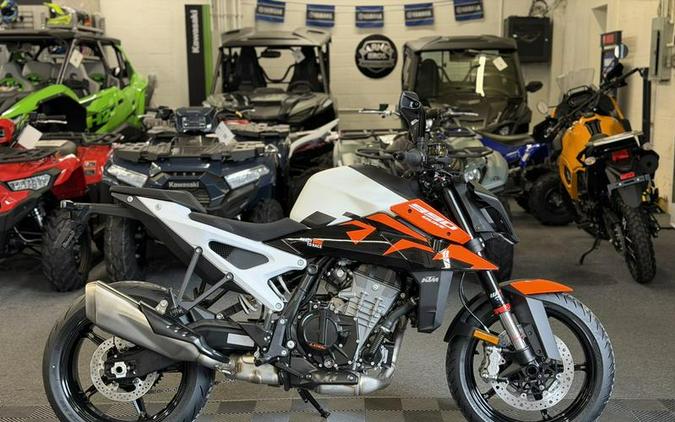 2027 KTM 990 Duke