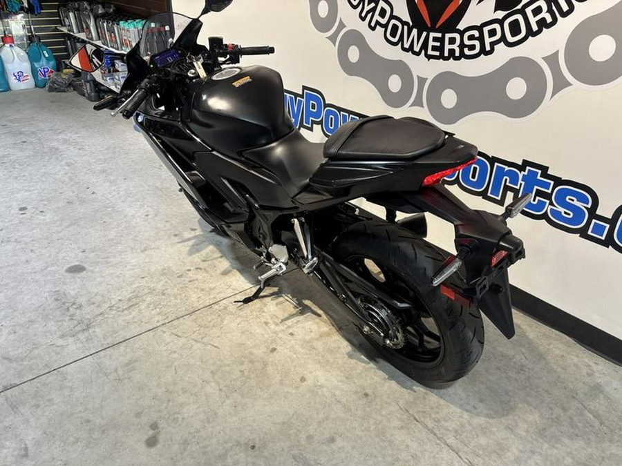 2025 Yamaha YZF-R3