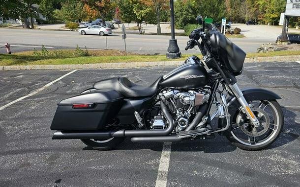 2017 Harley-Davidson FLHXS - Street Glide Special