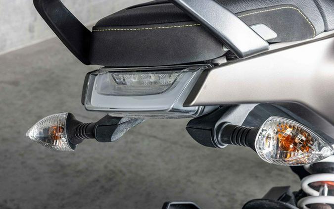 2022 Husqvarna SVARTPILEN 401