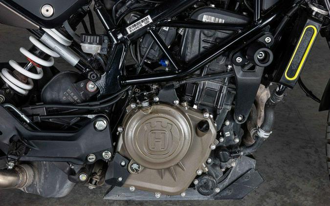 2022 Husqvarna SVARTPILEN 401