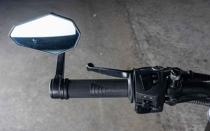 2022 Husqvarna SVARTPILEN 401