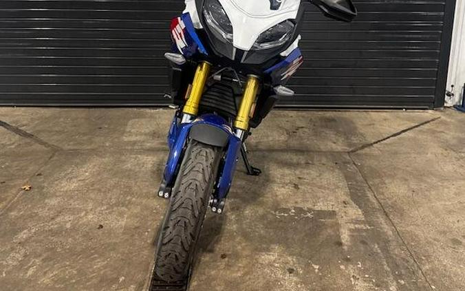 2025 BMW F 900 XR