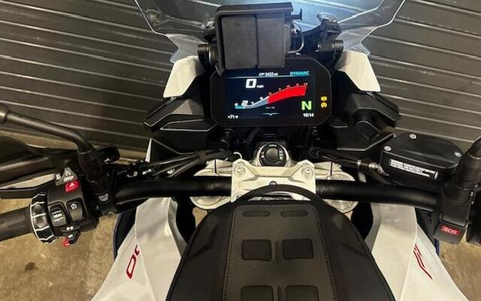 2025 BMW F 900 XR