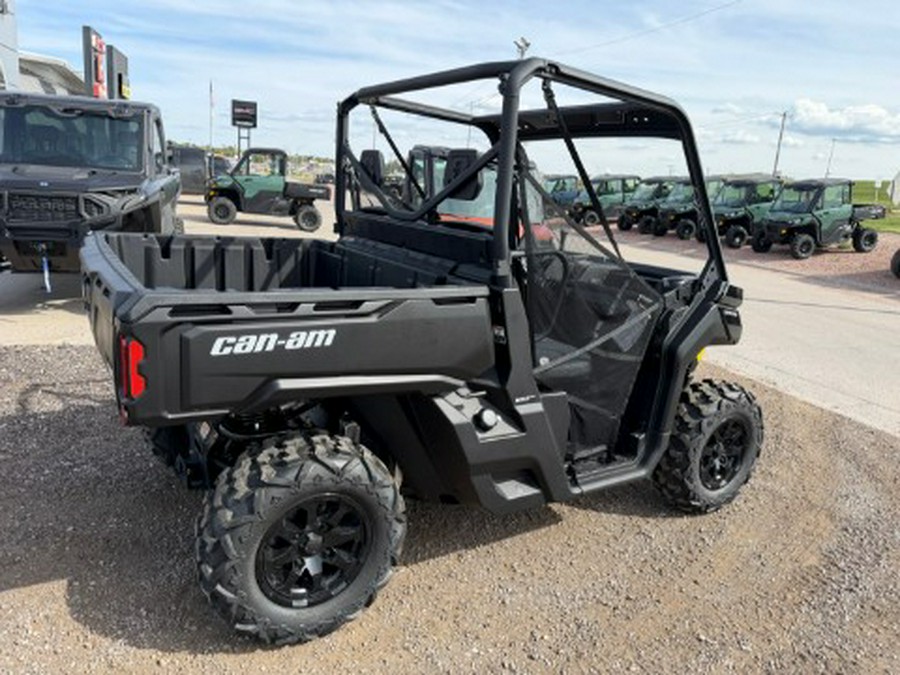 2026 Can-Am Defender DPS HD9