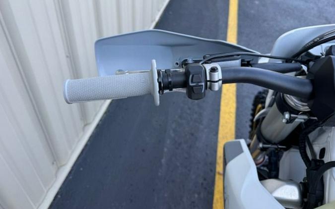 2027 Husqvarna TE 300 Pro