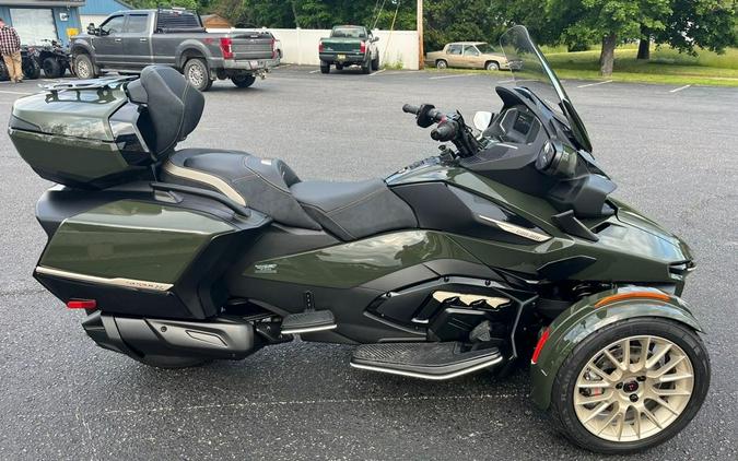 2023 Can-Am Spyder RT Sea To Sky