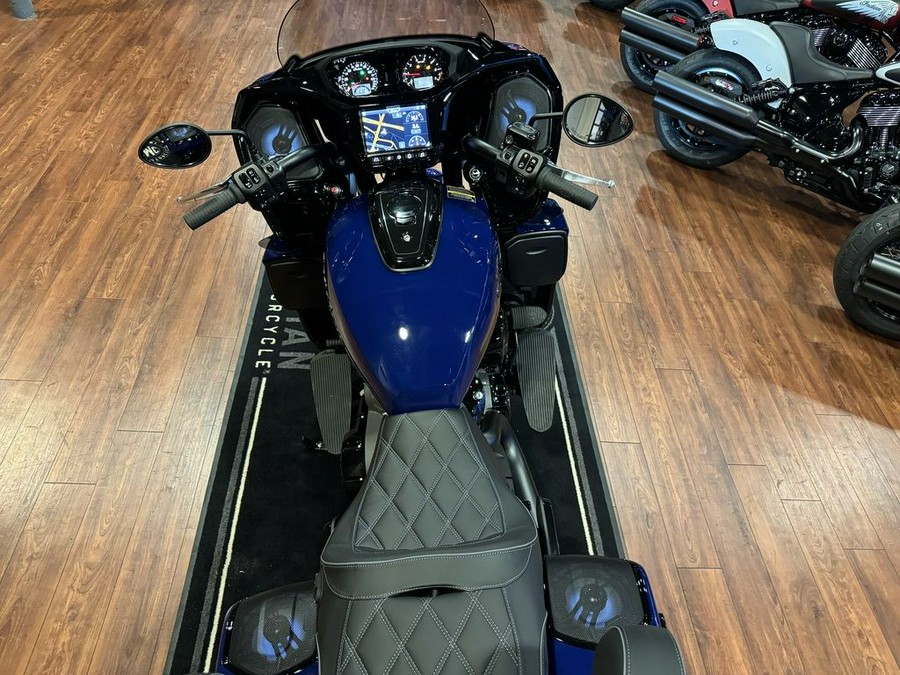 2024 Indian Motorcycle® Pursuit® Dark Horse® with PowerBand Audio Package Springfield Blue