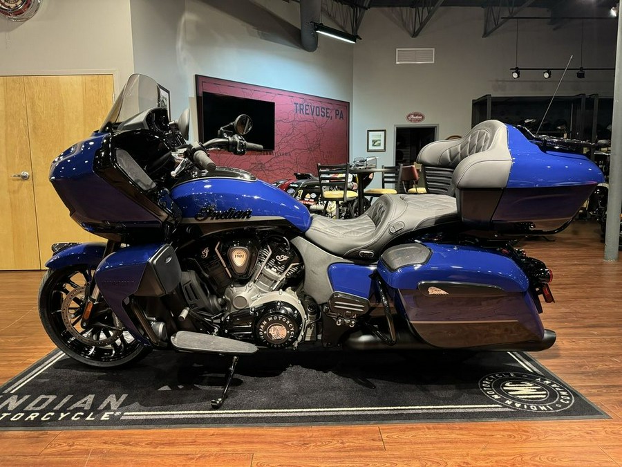 2024 Indian Motorcycle® Pursuit® Dark Horse® with PowerBand Audio Package Springfield Blue