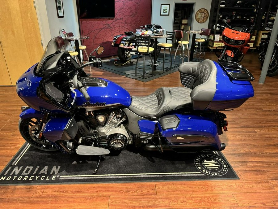 2024 Indian Motorcycle® Pursuit® Dark Horse® with PowerBand Audio Package Springfield Blue
