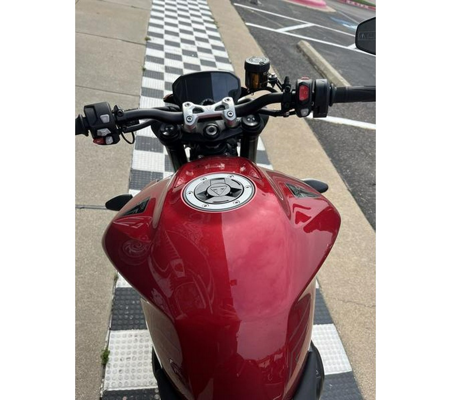 2024 Triumph Street Triple 765 RS Carnival Red