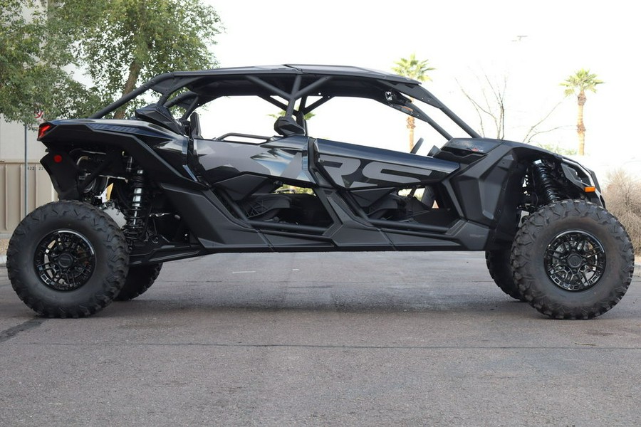 2026 Can-Am® Maverick X3 Max X RS Turbo RR Triple Black_7.6 in.