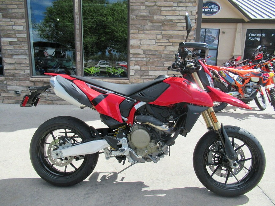 2026 Ducati Hypermotard 698 Mono Red
