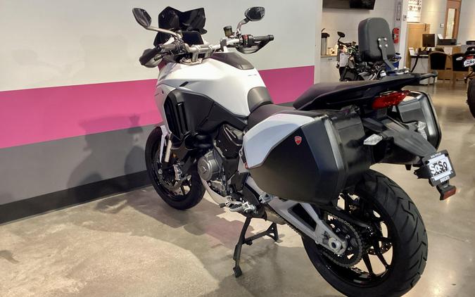 2023 Ducati Multistrada V4 S Travel & Radar