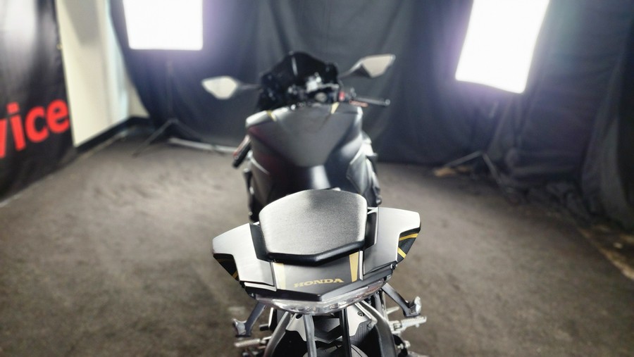 2018 HONDA CBR1000RR ABS - F100013