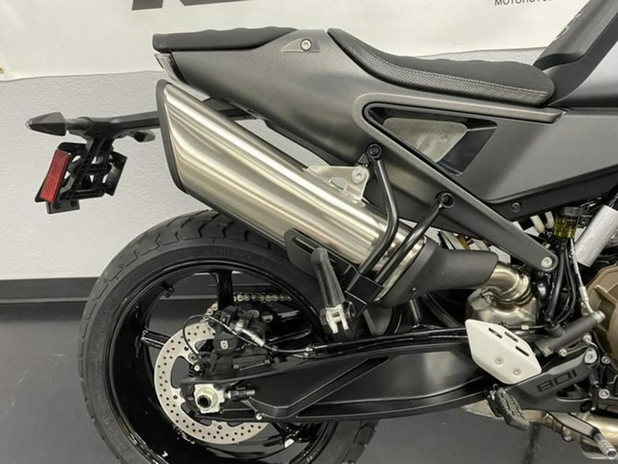 2025 Husqvarna SVARTPILEN 801
