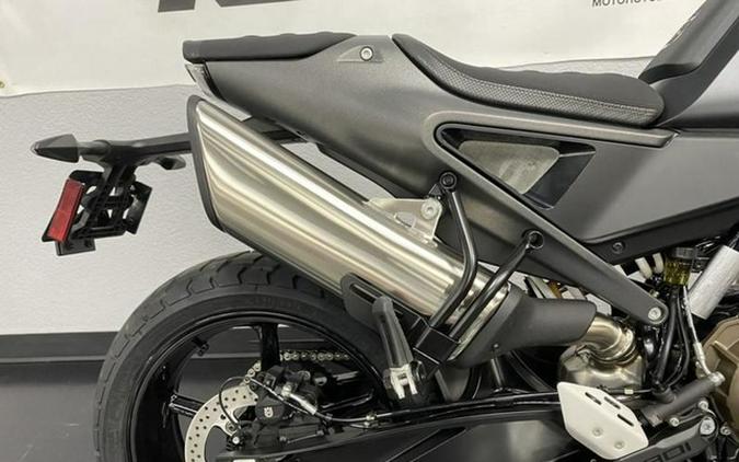 2025 Husqvarna SVARTPILEN 801