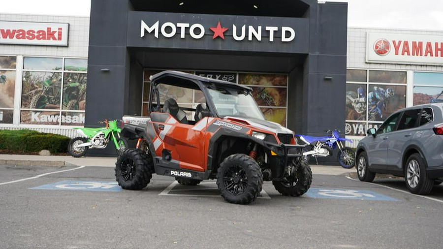 2019 Polaris® General® 1000 EPS Deluxe Orange Rust