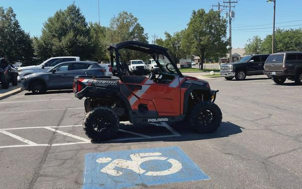 2019 Polaris® General® 1000 EPS Deluxe Orange Rust