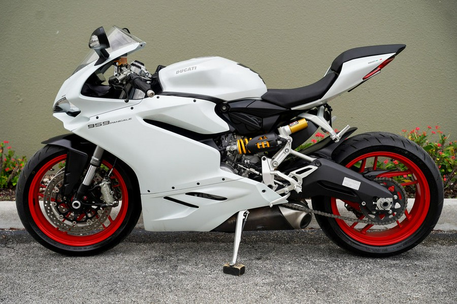 2017 Ducati 959 Panigale Arctic white silk
