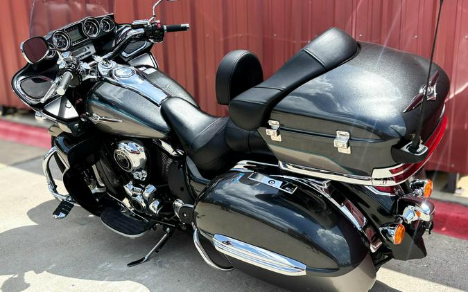 2024 Kawasaki VULCAN® 1700 VOYAGER® ABS VN1700BRFNL Metallic Graphite Gray/Metallic Carbon Gray
