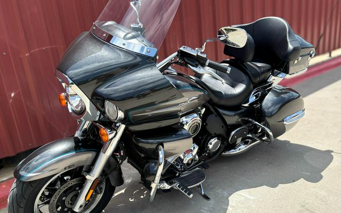 2024 Kawasaki VULCAN® 1700 VOYAGER® ABS VN1700BRFNL Metallic Graphite Gray/Metallic Carbon Gray