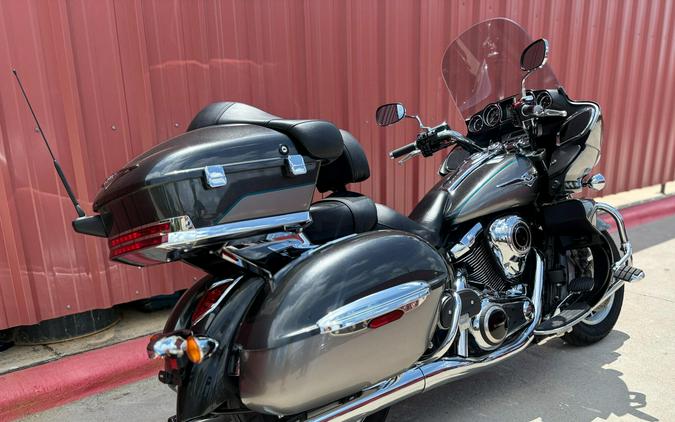 2024 Kawasaki VULCAN® 1700 VOYAGER® ABS VN1700BRFNL Metallic Graphite Gray/Metallic Carbon Gray