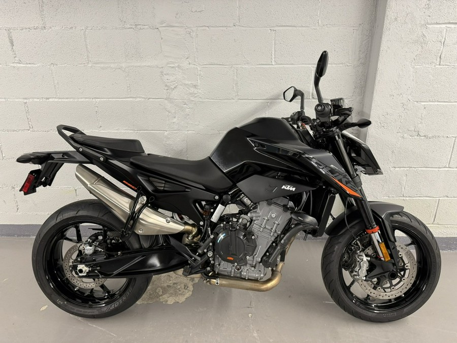 2021 KTM 890 Duke