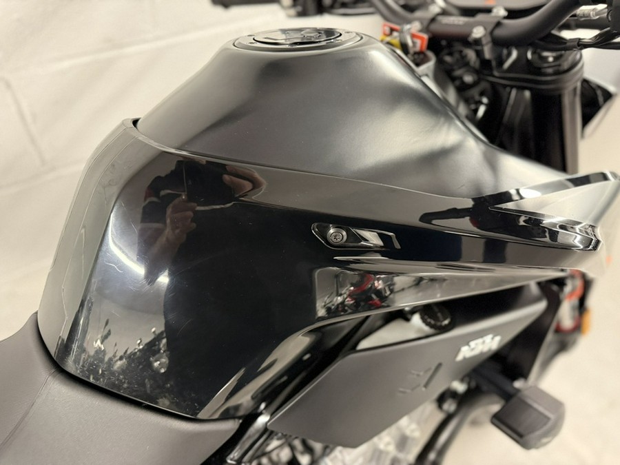 2021 KTM 890 Duke