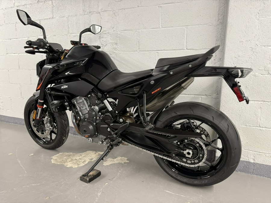 2021 KTM 890 Duke