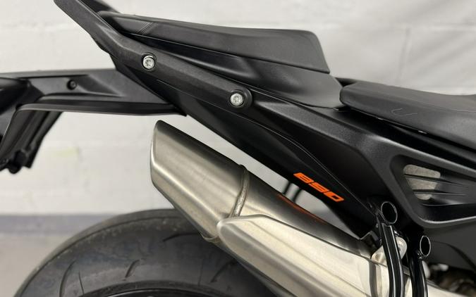 2021 KTM 890 Duke