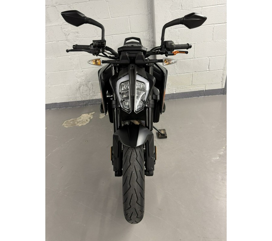 2021 KTM 890 Duke