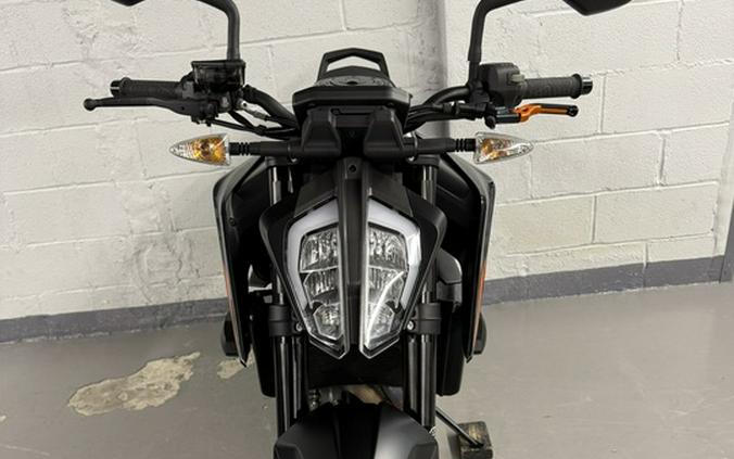 2021 KTM 890 Duke