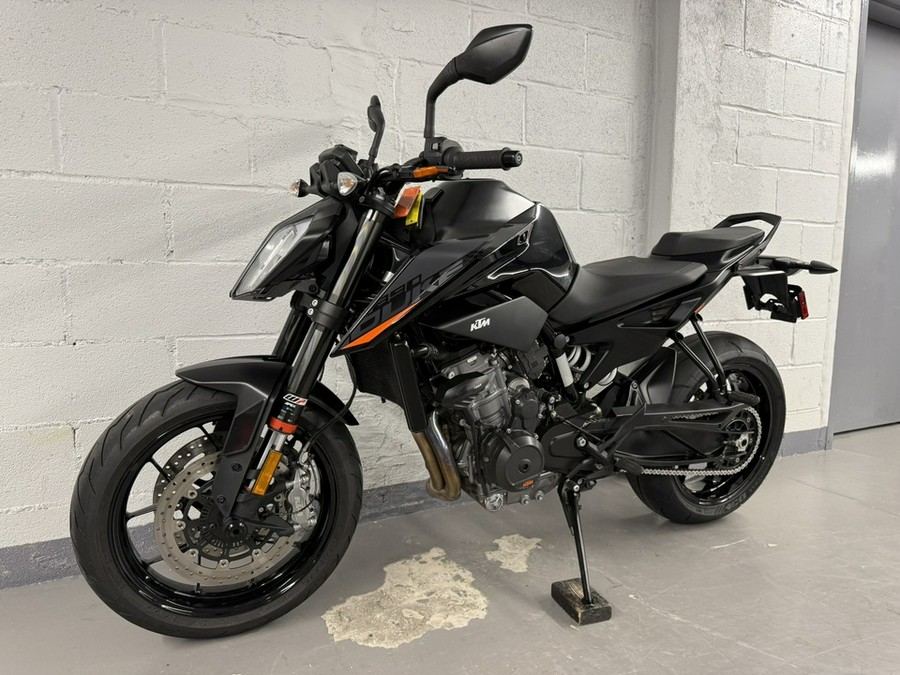 2021 KTM 890 Duke