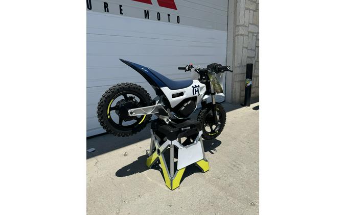 2024 Husqvarna Motorcycles EE 2