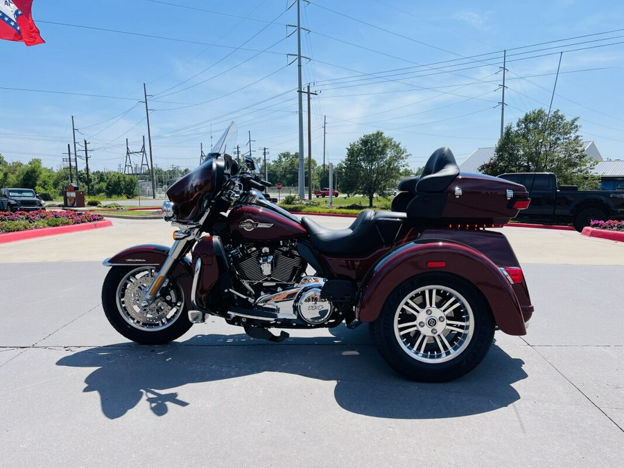 2024 Harley-Davidson Tri Glide Ultra FLHTCUTG