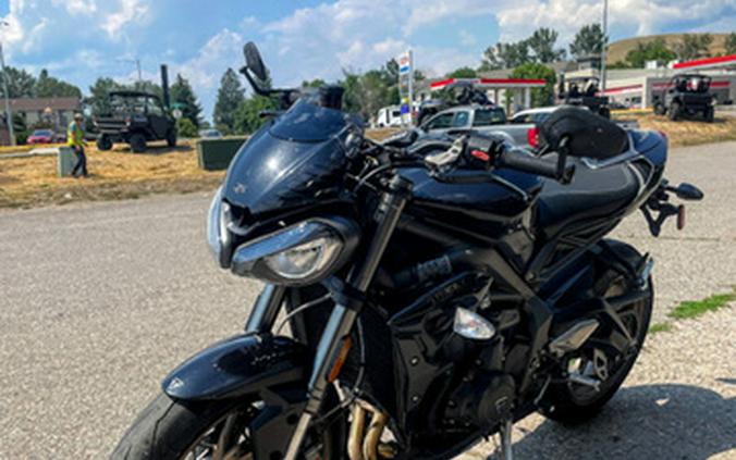 2023 Triumph Street Triple RS Carbon Black