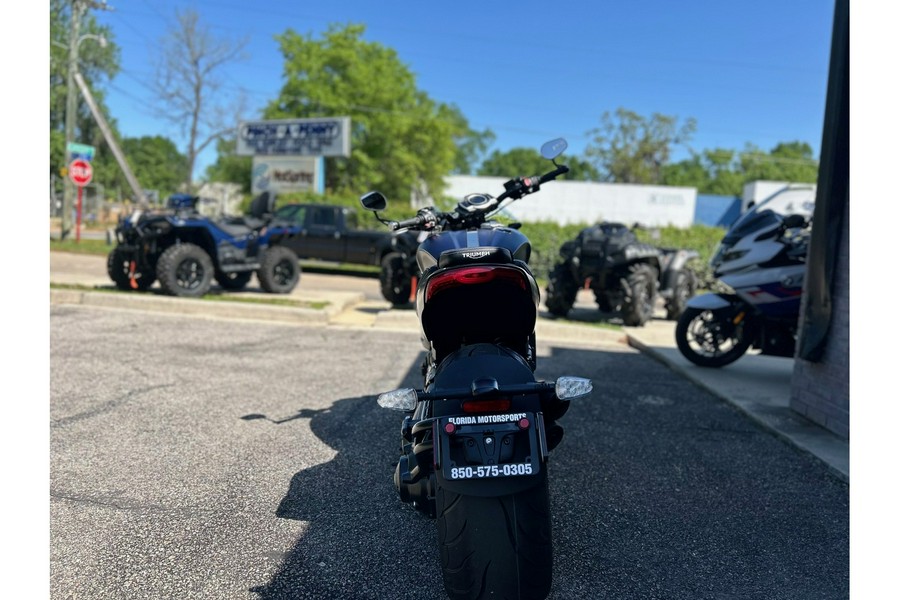 2025 Triumph Rocket 3 Storm R