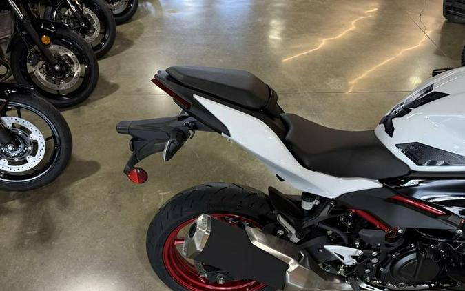 2026 Kawasaki Z500 SE ABS