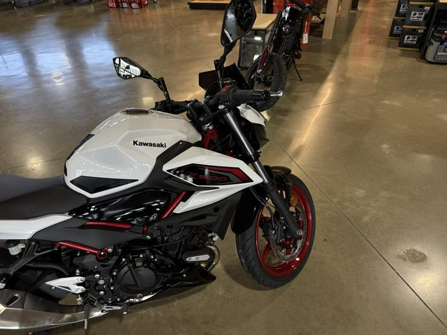 2026 Kawasaki Z500 SE ABS