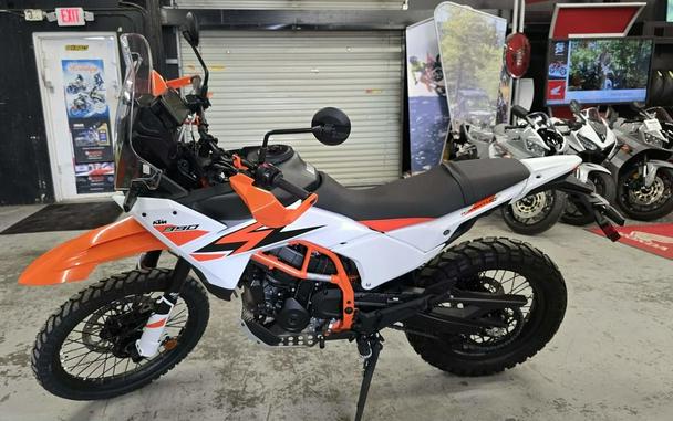 2026 KTM Adventure 390 R