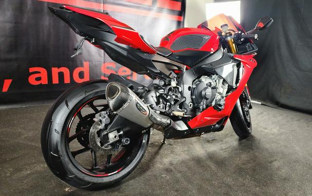 2015 YAMAHA YZF-R1C - F000552